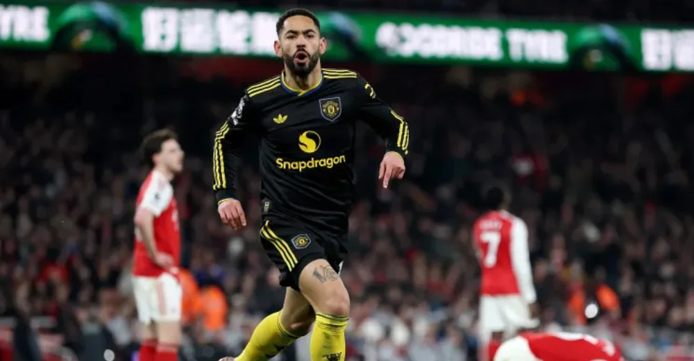 Manchester United derail Arsenal’s title push