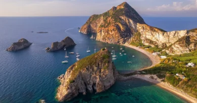 Palmarola-is-an-island-without-a-village